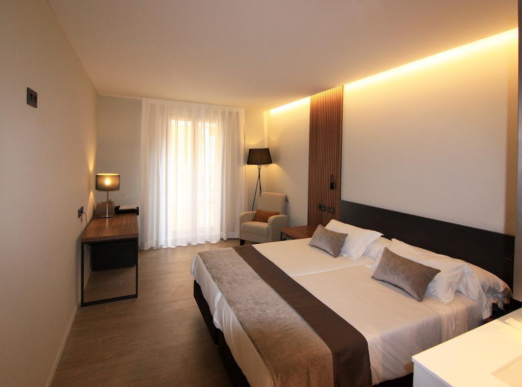 Hotel Raval De La Mar Виласека-де-Сольсина Экстерьер фото